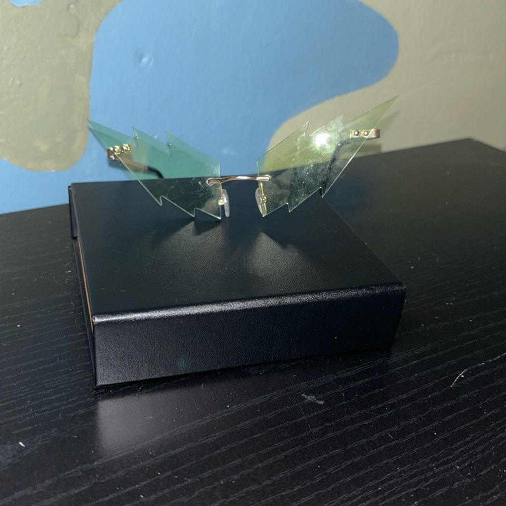 Lightning Sunnies